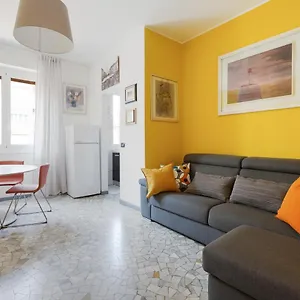  Appartamento With Balcony - 50 M Far From M1 Pasteur