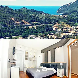 the-sea-from-the-hills.hotelitalianriviera.com/